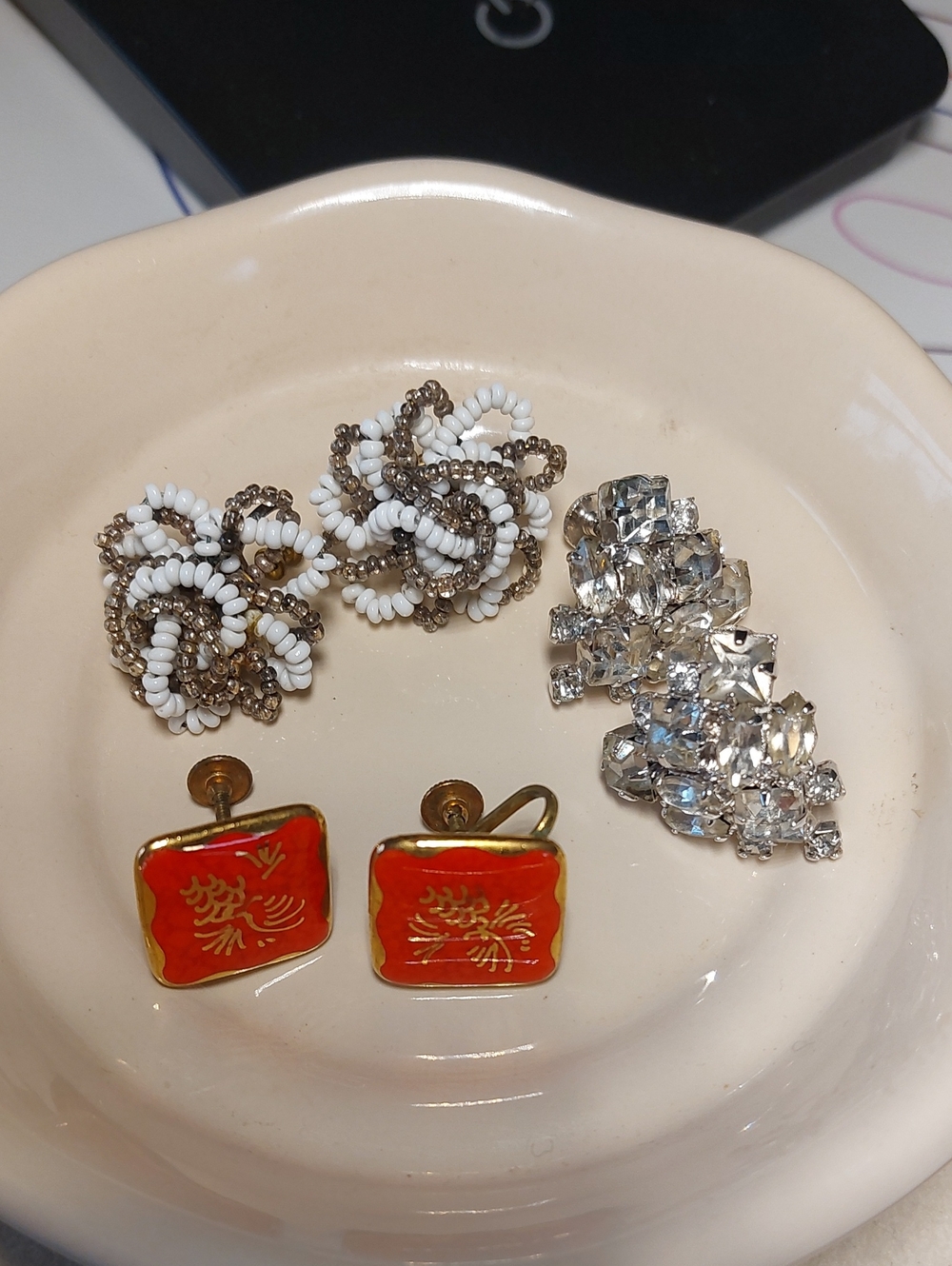 💚3/$30 Vintage 1950s Mid Century Screw Back Earrings Lot of 3 Enamel Rhinestone